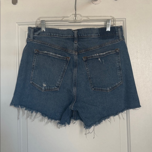 Abercrombie High Rise Dad Shorts in Medium Wash, 31 - Picture 3 of 7